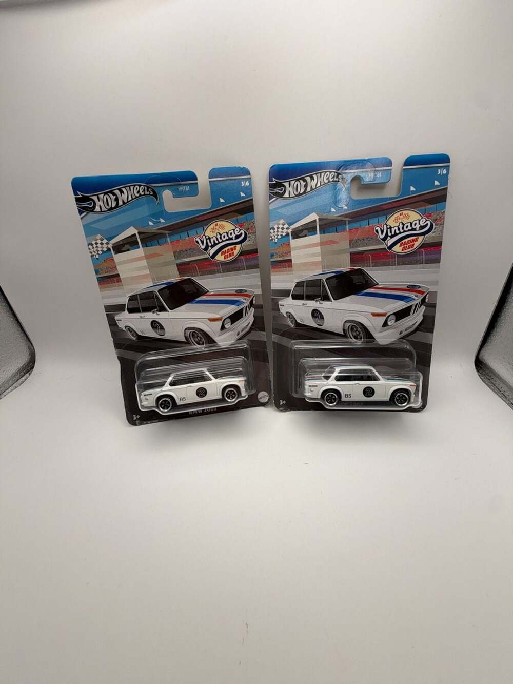 Hot Wheels Vintage Racing Club BMW 2002 3/6